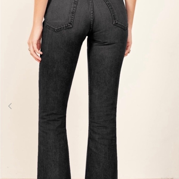 REFORMATION Jordi Kick Flare Jean in Teton Size 28 NWT - Picture 2 of 3